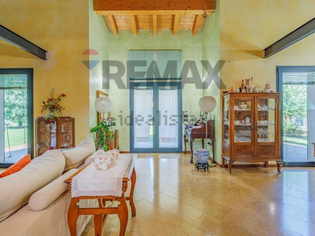 Casa in vendita a Volongo, Lombardia