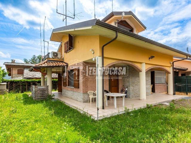 Casa in vendita a Tonni, Piemonte