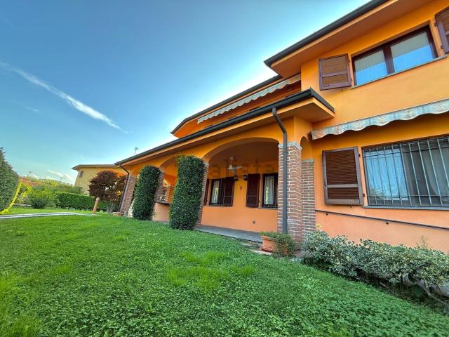Casa in vendita a Gerette, San Colombano Al Lambro