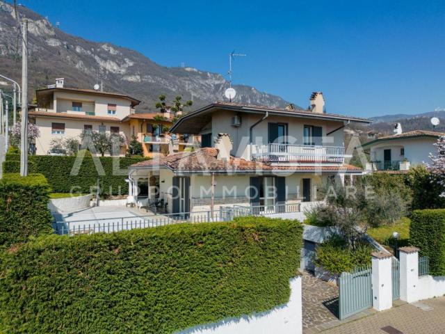 Casa in vendita a Botticino Sera, Botticino