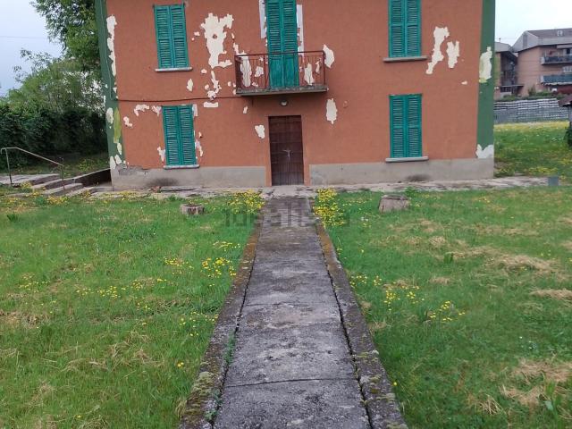 Casa in vendita a Montello, Lombardia
