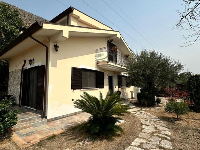 Casa in vendita a Formia, Latina