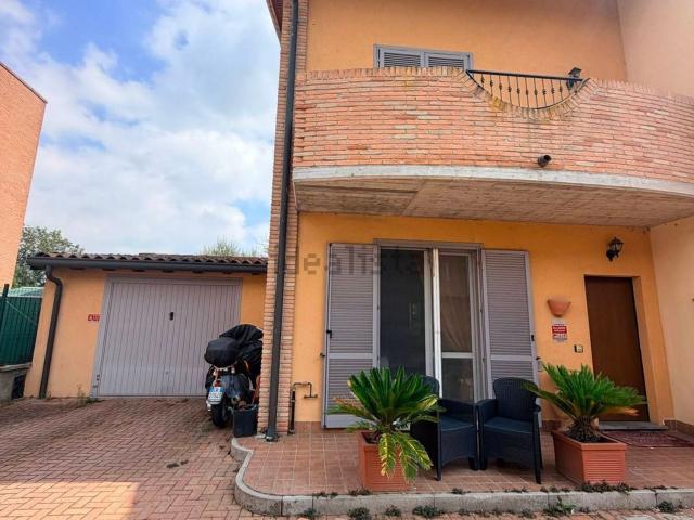 Casa in vendita a Linarolo, Pavia