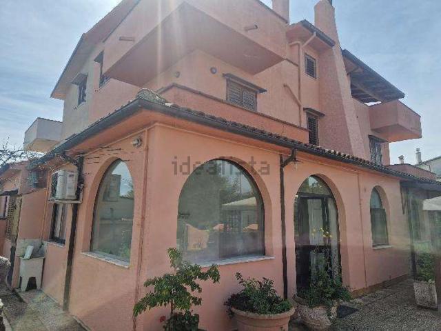 Casa in vendita a Pietrelcina, Campania