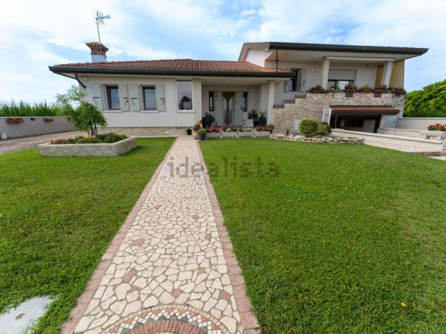 Casa in vendita a Correzzola, Veneto