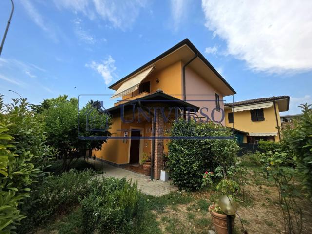 Casa in vendita a Retorbido, Lombardia
