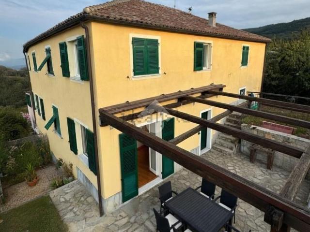 Casa in vendita a Coronata, Genova