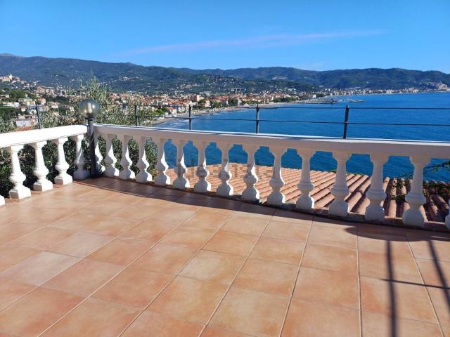 Casa in vendita a Diano Calderina, Diano Marina