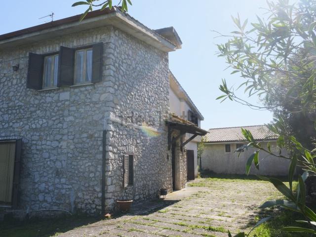 Casa in vendita a Priverno, Lazio