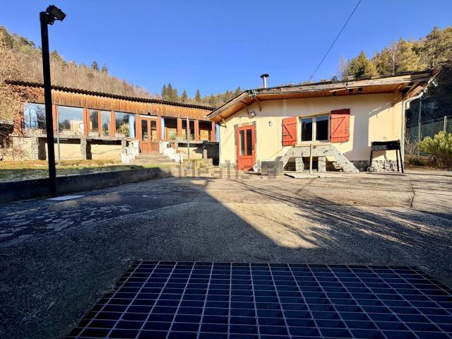 Casa in vendita a Clusone, Lombardia