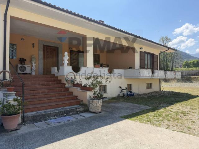 Casa in vendita a Introdacqua, Abruzzo