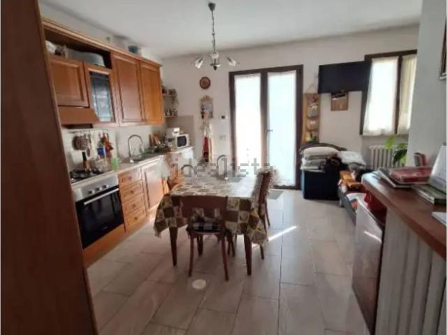 Casa in vendita a Carrara, Marche