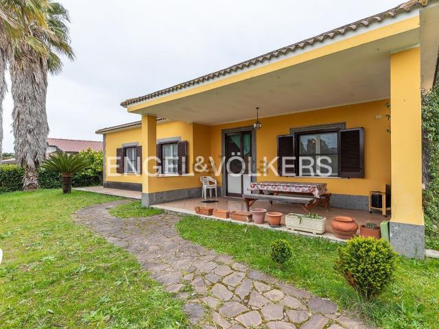 Casa in vendita a Montagnano, Roma Capitale