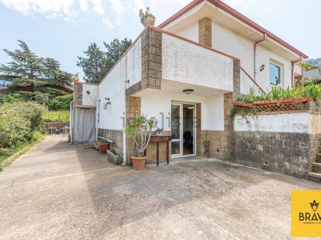Casa in vendita a Pezzingoli, Monreale