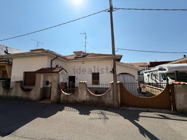 Casa in vendita a Castelletto, Senago