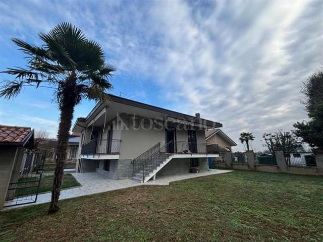 Casa in vendita a Cassina Ferrara, Saronno
