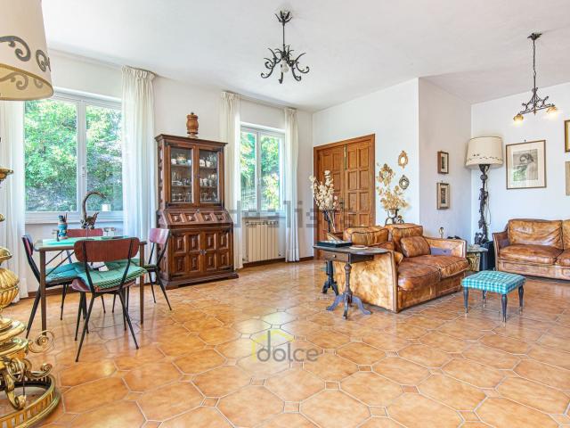 Casa in vendita a Carro, Liguria