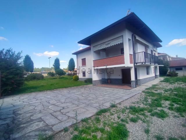 Casa in vendita a Piemonte, Novara