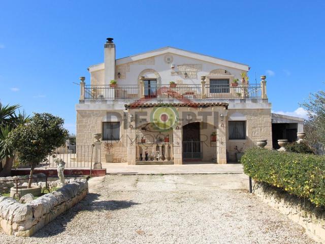 Casa in vendita a Ragusa, Sicilia