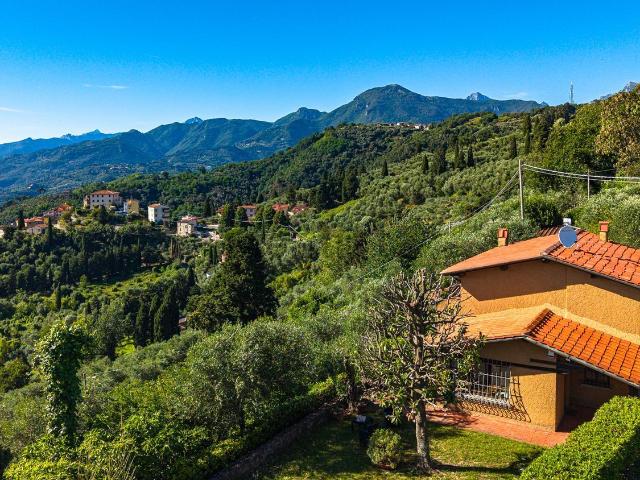 Casa in vendita a Massarosa, Toscana