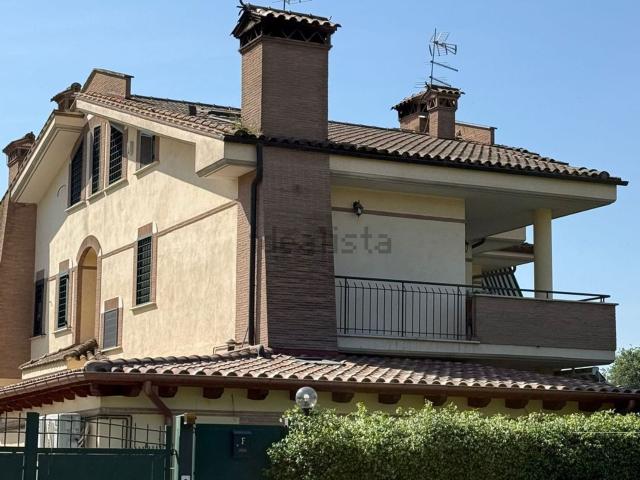 Casa in vendita a Villaggio Breda, Roma Capitale