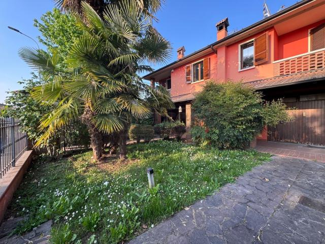 Casa in vendita a Izano, Lombardia