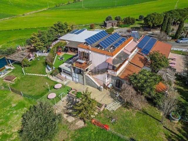 Casa in vendita a Tarquinia, Lazio