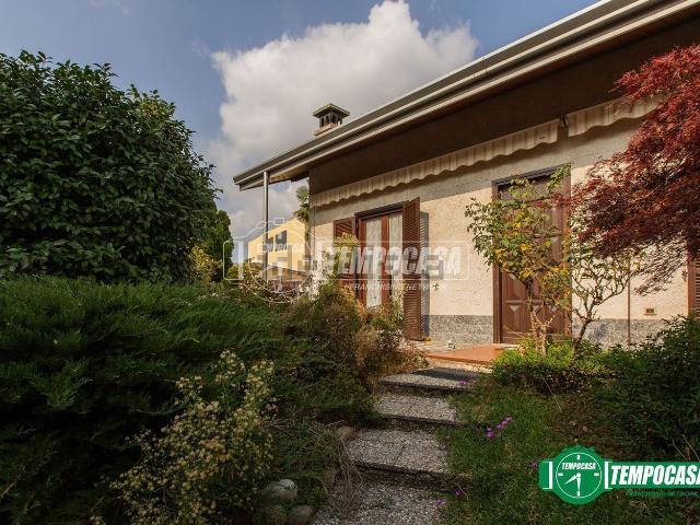 Casa in vendita a Lonate Pozzolo, Lombardia