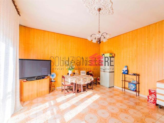 Casa in vendita a Trecate, Novara