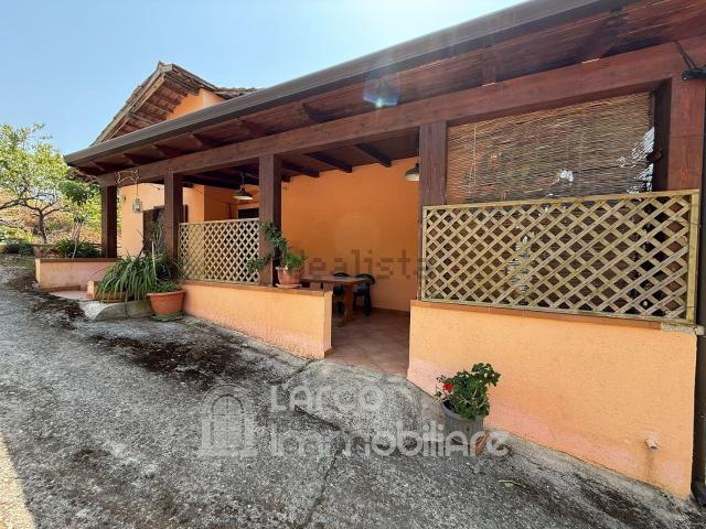 Casa in vendita a Calabria, Cosenza