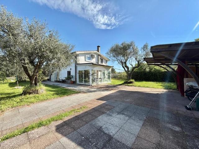 Casa in vendita a Viterbo, Lazio
