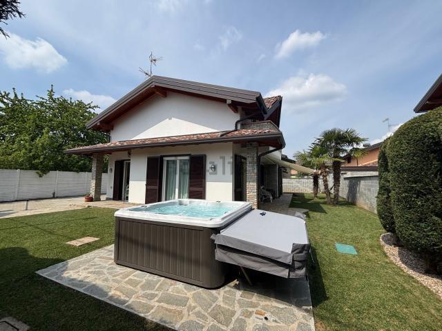 Casa in vendita a Gorla Maggiore, Lombardia