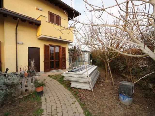 Casa in vendita a Cassolnovo, Pavia