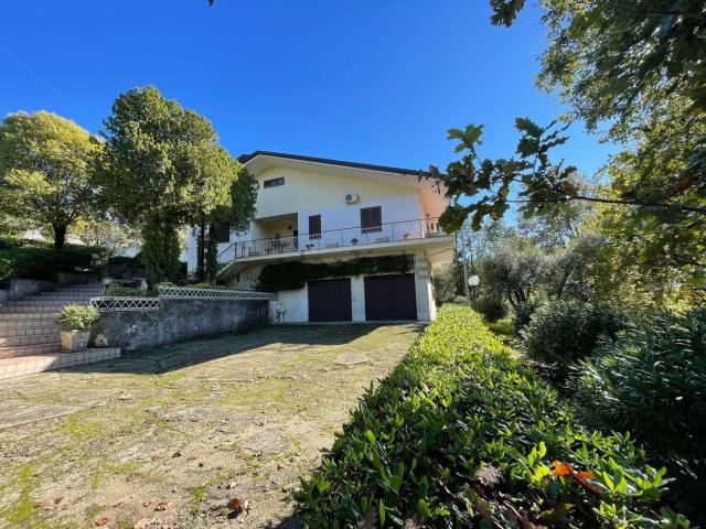 Casa in vendita a Ceccano, Lazio