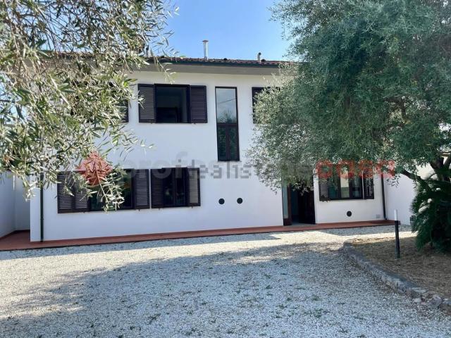 Casa in vendita a Corte Dovichetti, Bagni Di Lucca Ponte