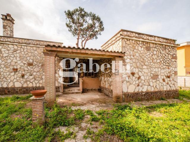 Casa in vendita a Falasche, Roma Capitale