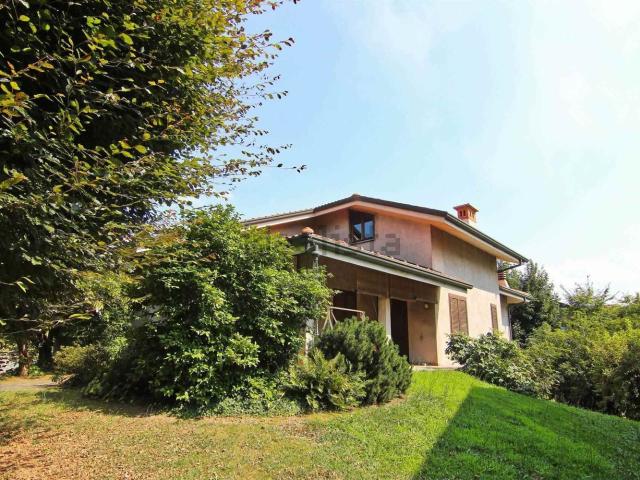 Casa in vendita a Cogliate, Lombardia