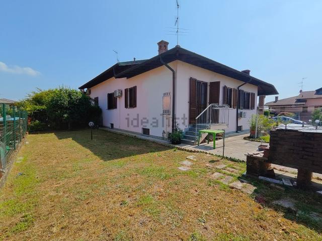 Casa in vendita a Marzano, Lombardia
