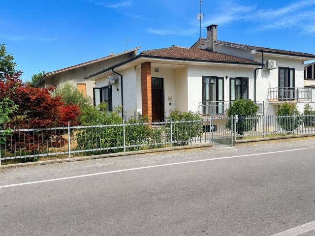 Casa in vendita a Piemonte, Alessandria