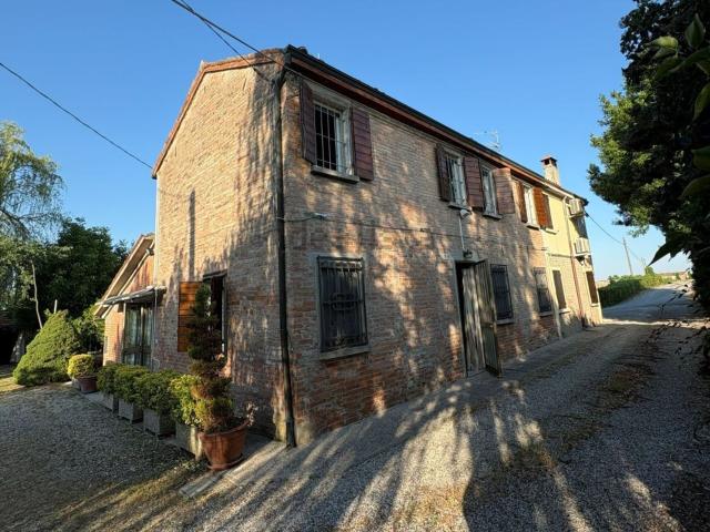 Casa in vendita a Ferrara, Reggio Emilia