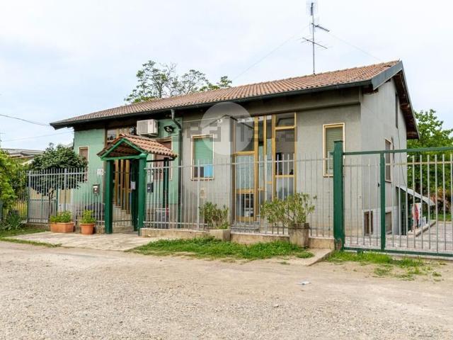 Casa in vendita a Municipio 7, Milano