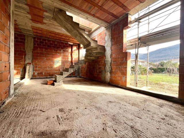 Casa in vendita a Comunità Montana del Piambello, Porto Ceresio