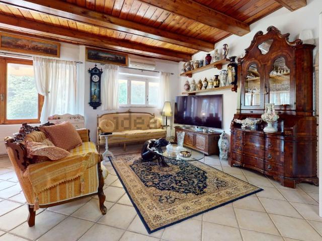 Casa in vendita a Montebello, Camaiore