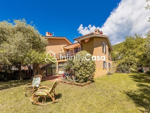 Casa in vendita a Caprino Veronese, Veneto