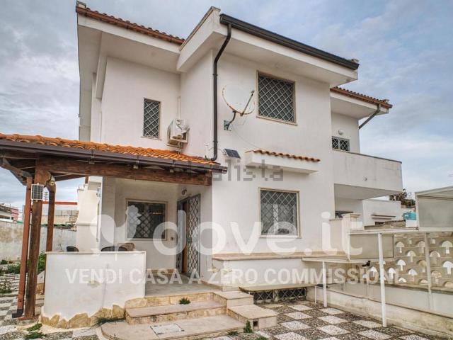 Casa in vendita a Marina di Pulsano, Pulsano