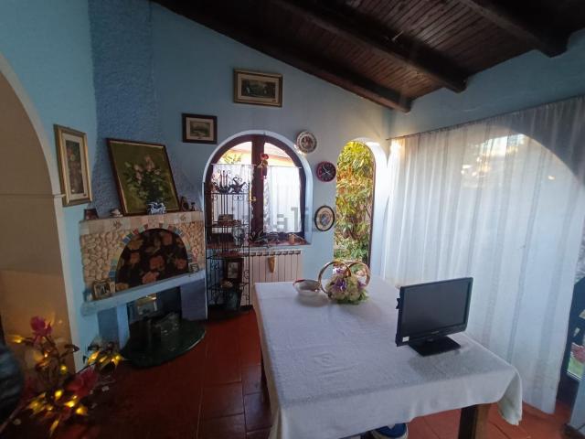 Casa in vendita a Rovellasca, Lombardia