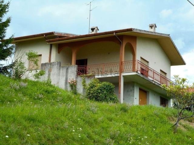 Casa in vendita a Costabeorchia / Cueste Beorcje, Pinzano al Tagliamento / Pinçan
