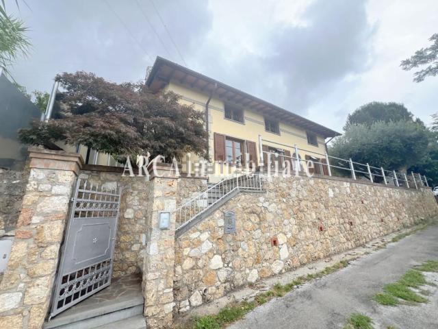 Casa in vendita a Tonfano, Toscana
