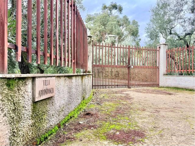Casa in vendita a Puglia, Barletta-andria-trani