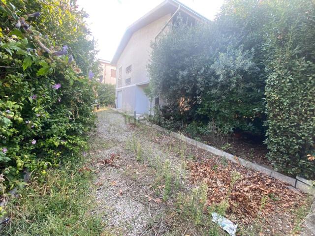 Casa in vendita a Unione Comuni Modenesi Area Nord, Mirandola
